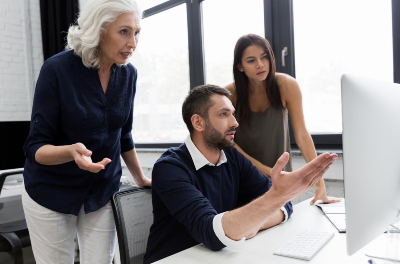 Analyse détaillée de tableaux financiers et graphiques de performance